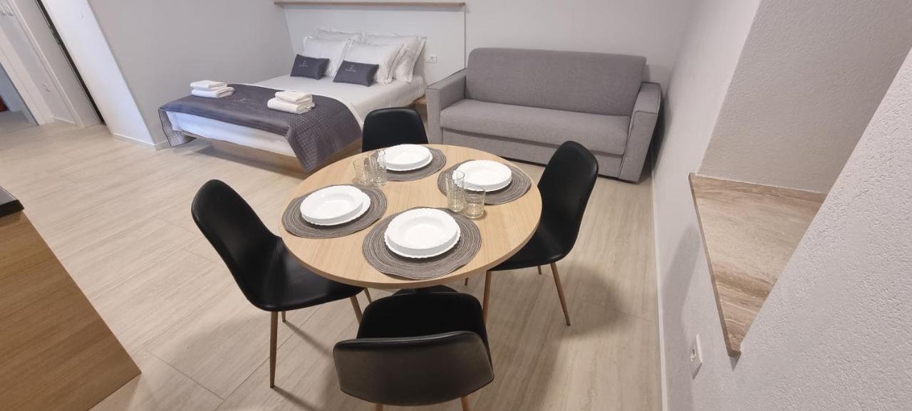 Dea Del Mar Apartments Izola Extérieur photo